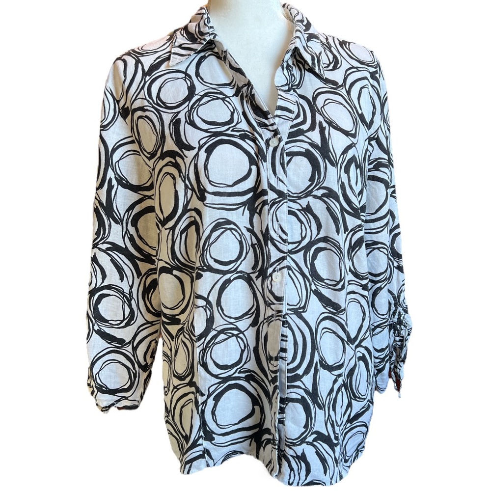 JM Collections 100% linen, black and white print  button up blouse. EC Size 16